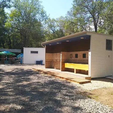 אתר קמפינג Camping Atliman *